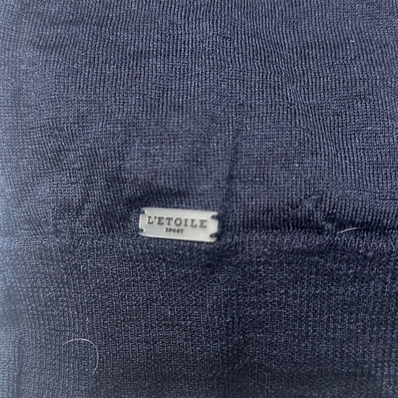 L'Etoile Tennis Anyone Sweater xs navy and off white- small hole in cuff see pic - Picture 7 of 7